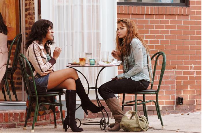 Lucy a Nora